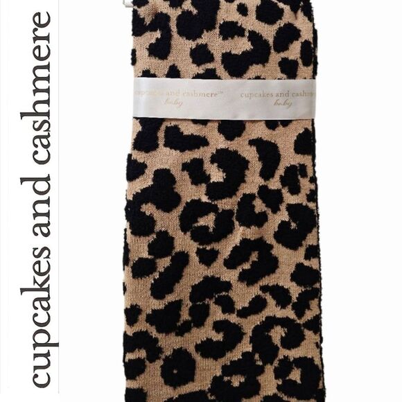 Cupcakes & Cashmere Reversible Leopard Print Baby Blanket - Picture 1 of 6